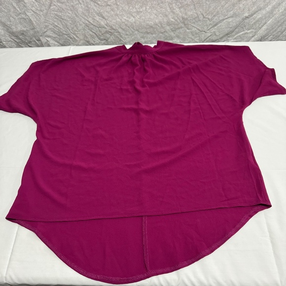 Woman pink/ pusha blouse size medium short sleeve - Picture 4 of 6